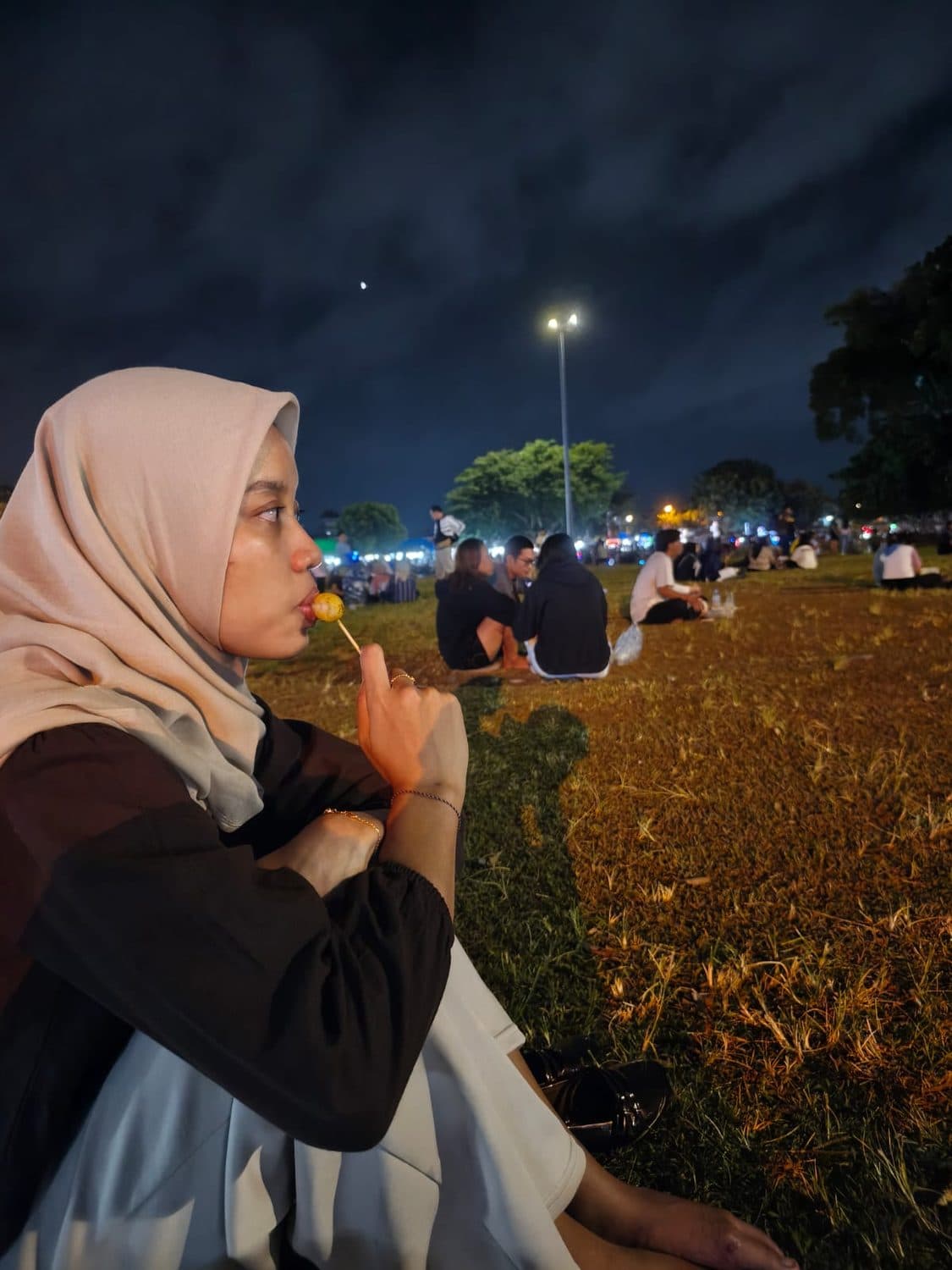 Malam itu